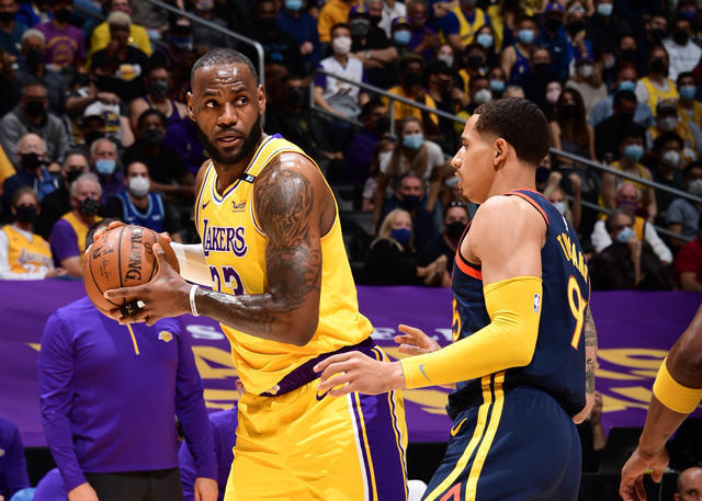  VAR争议判罚引发主帅集体炮轰  