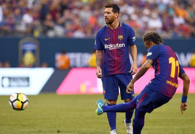  门兴格拉德巴赫德比战复仇成功  