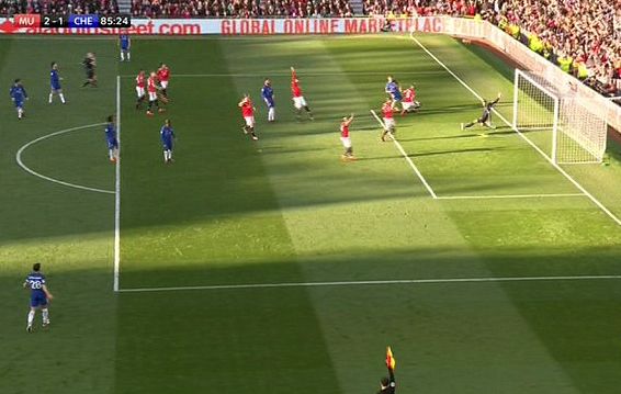  英超VAR判罚引争议，多队联合抗议裁判组  